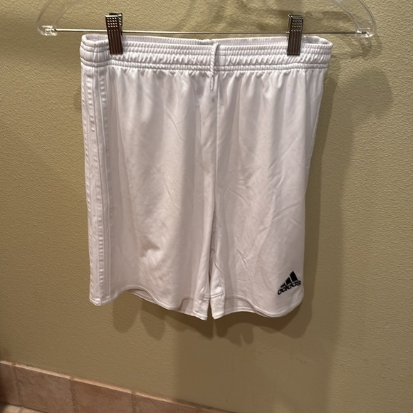 Adidas Classic Kids White Sports Shorts - Picture 2 of 8
